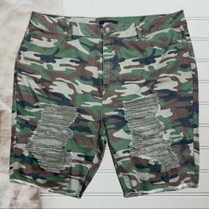 FOREVER 21 distressed camo stretch shorts. Light, super cute & comfy.